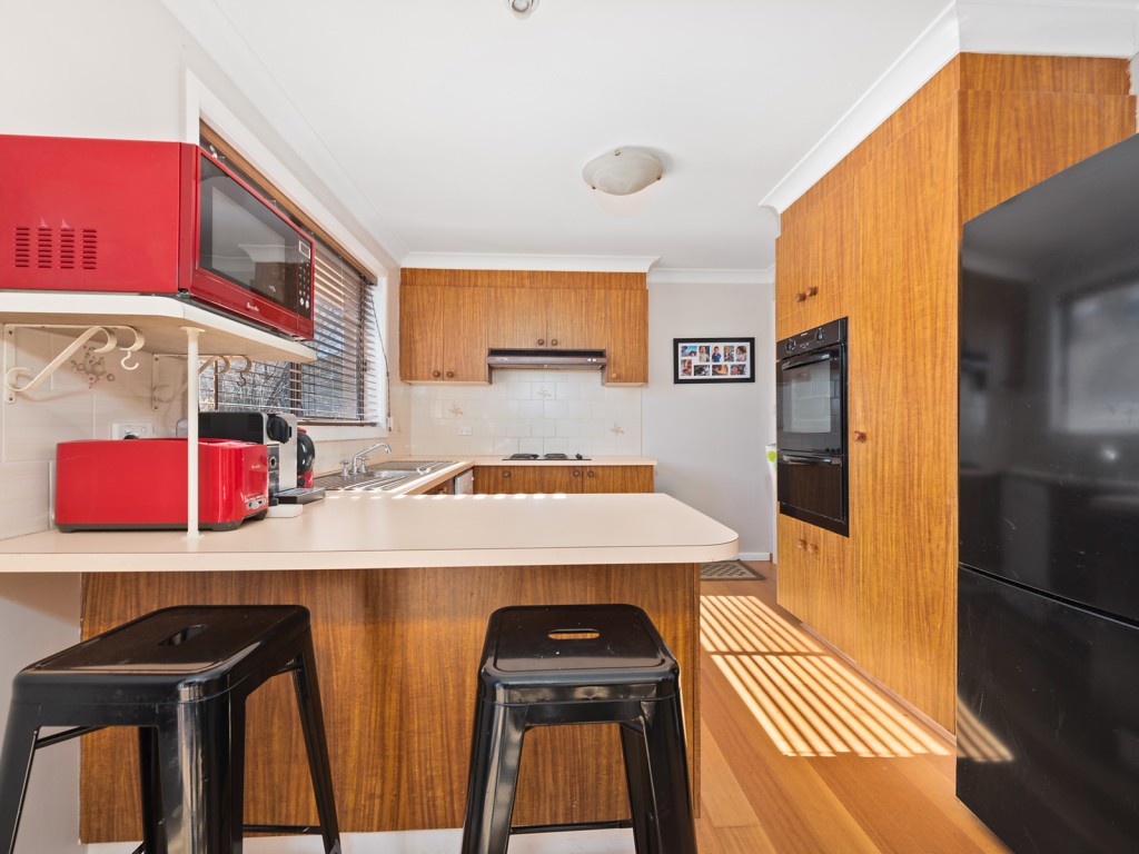 8 Tudor Place, Orange NSW 2800 - photo 4