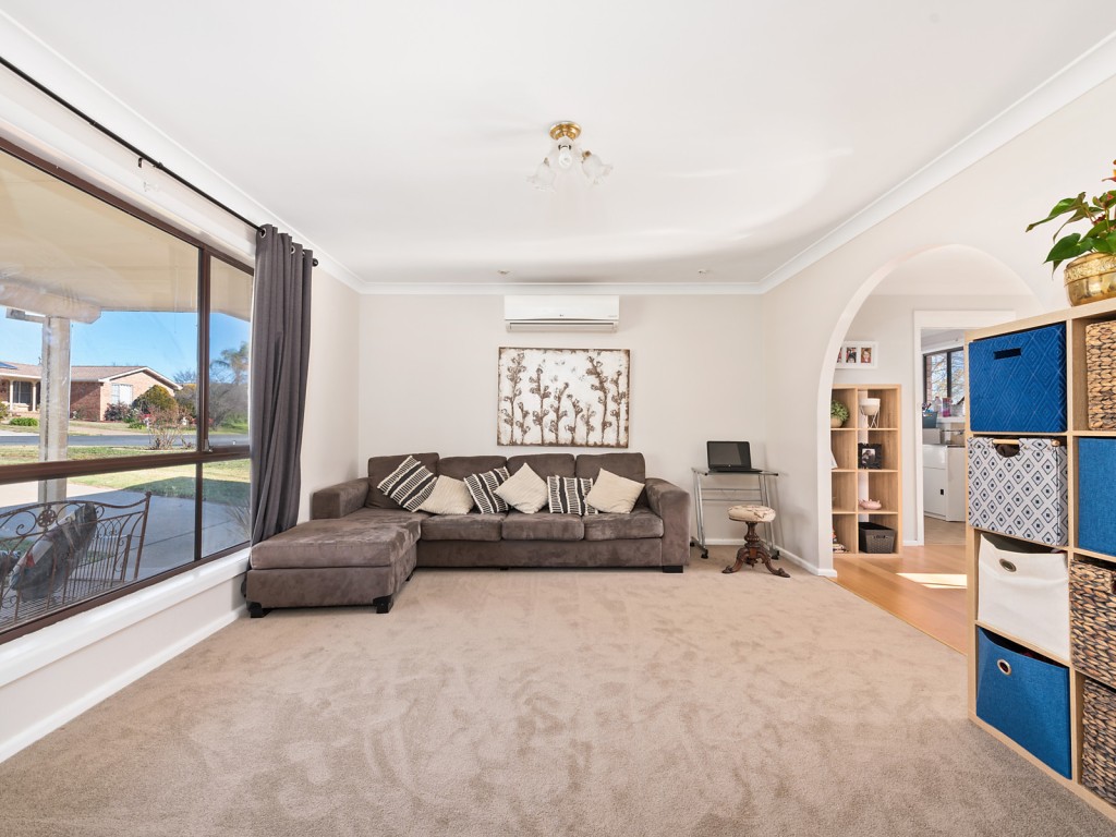 8 Tudor Place, Orange NSW 2800 - photo 7