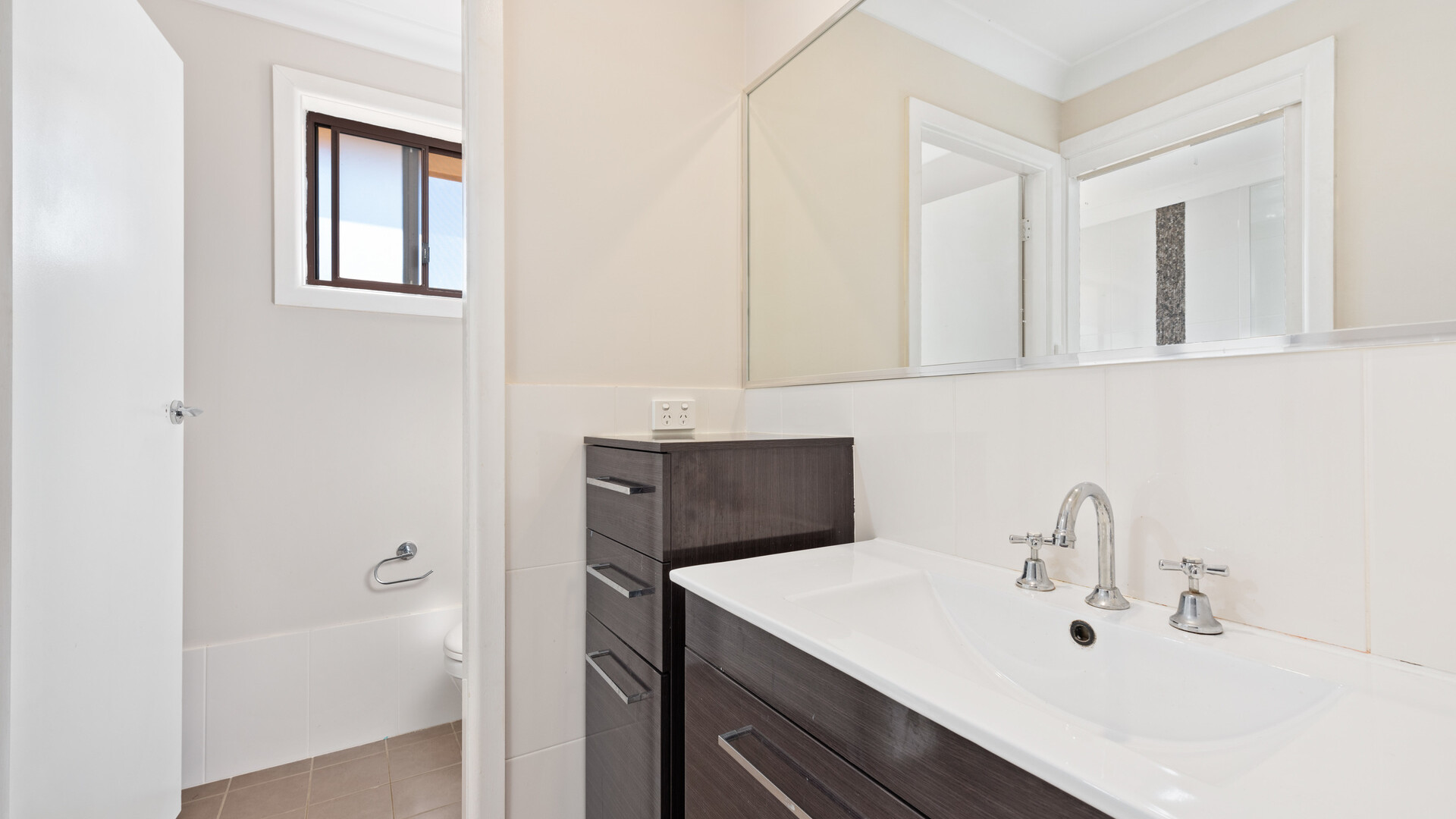 8 Tudor Place, Orange NSW 2800 - photo 8