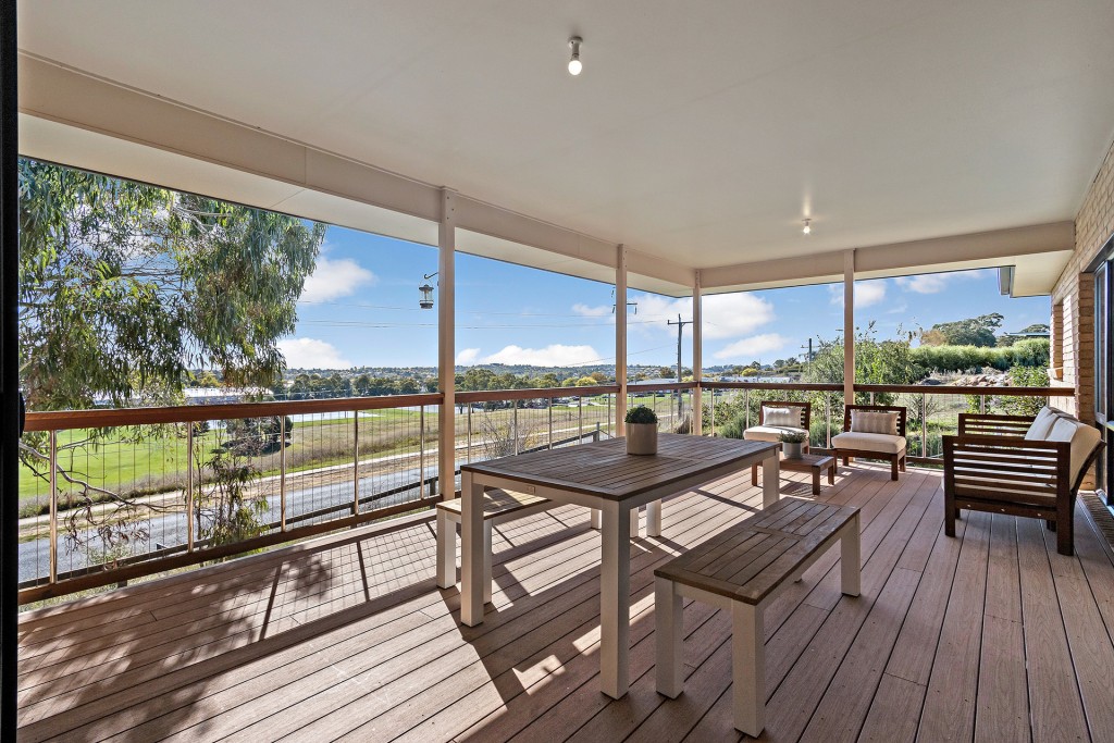 13 Dairy Hill Place, Orange NSW 2800 - photo 2