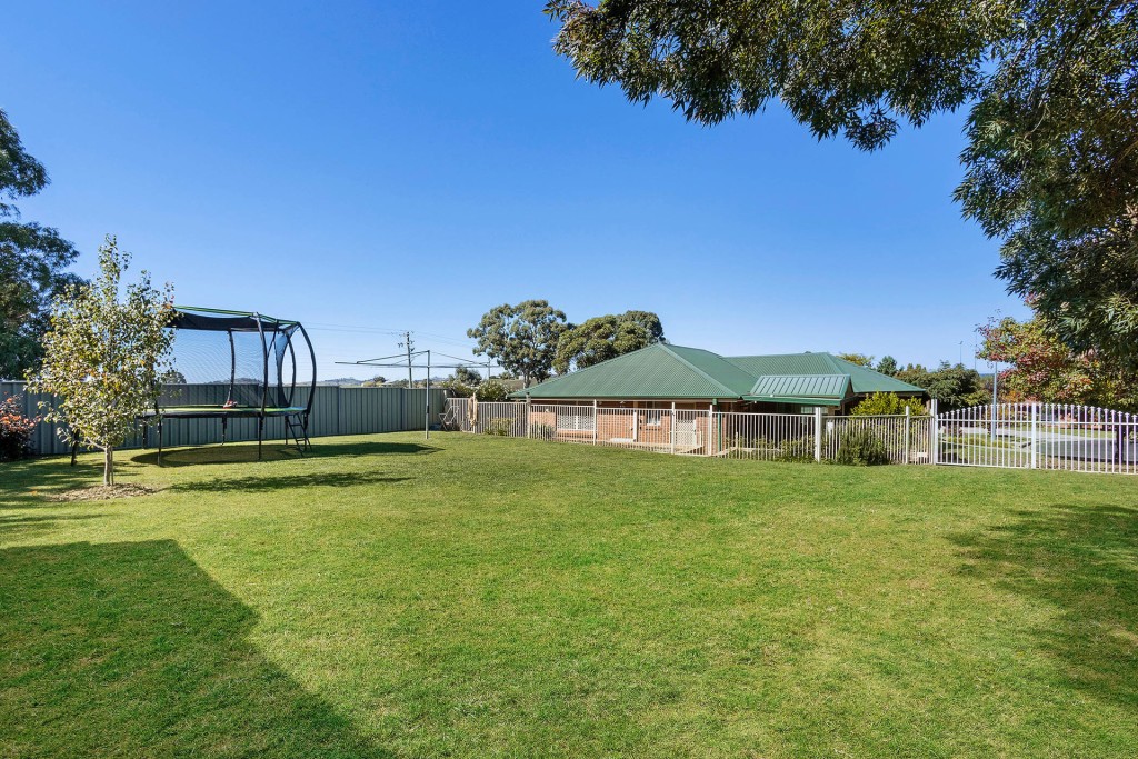 11 Melville Place, Orange NSW 2800 - photo 3