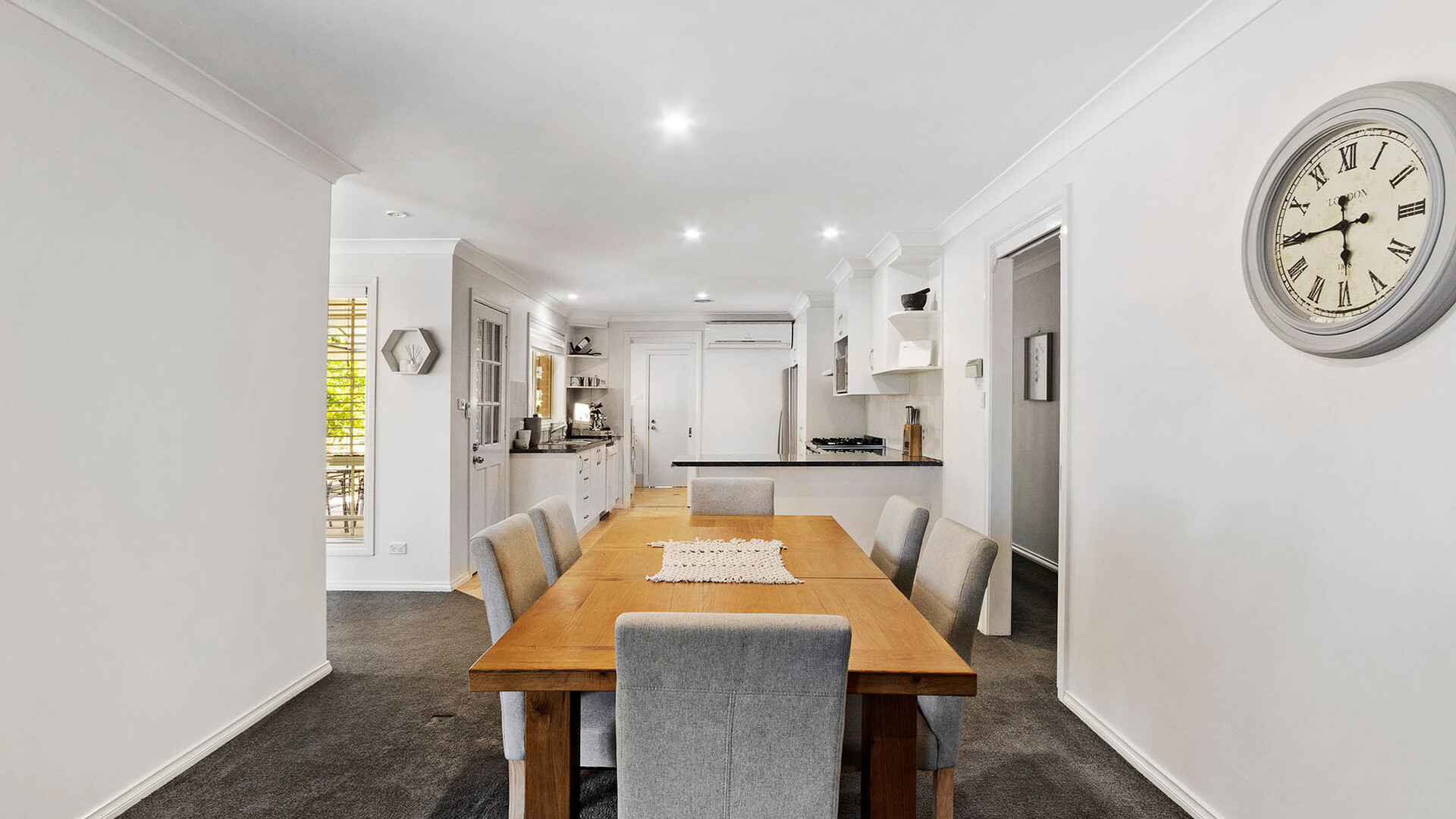 11 Melville Place, Orange NSW 2800 - photo 4