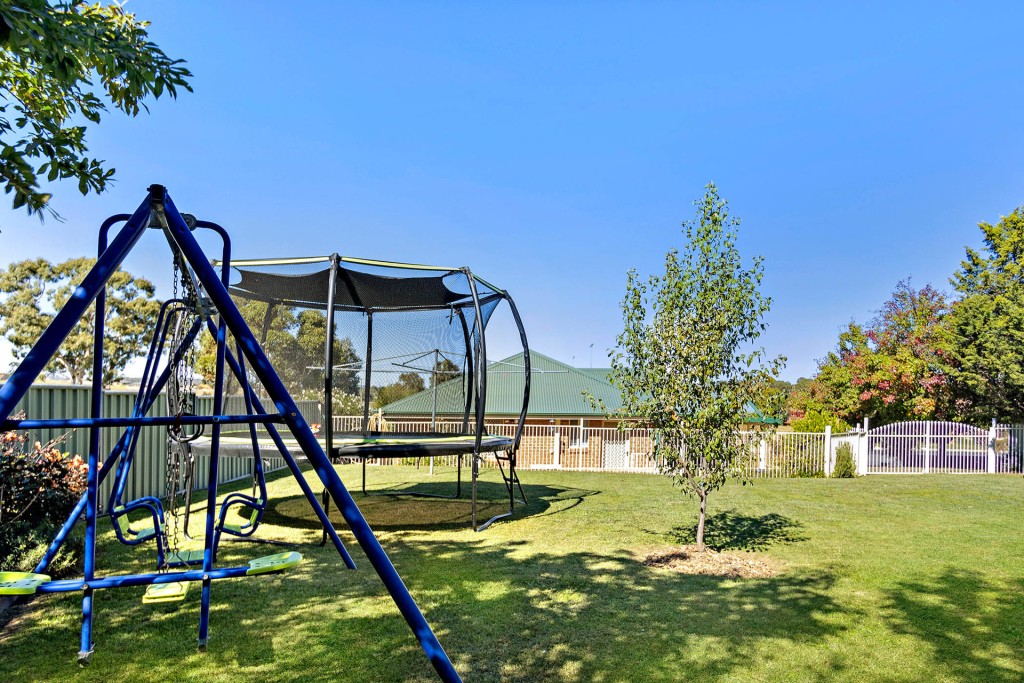 11 Melville Place, Orange NSW 2800 - photo 10