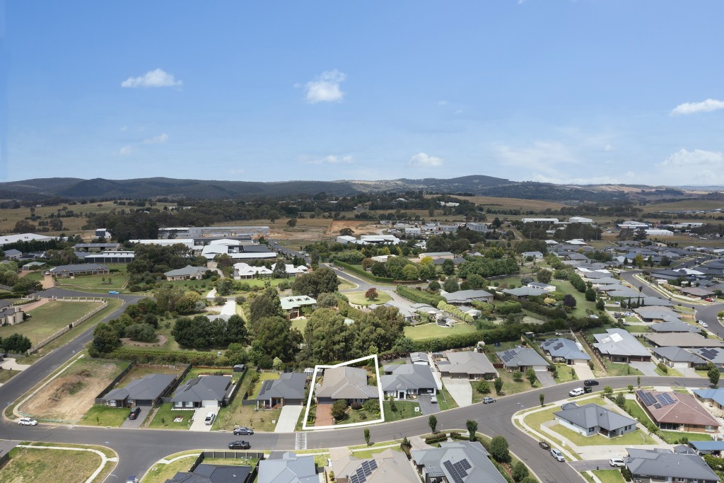 14 Buckland Drive, Orange NSW 2800 - photo 18