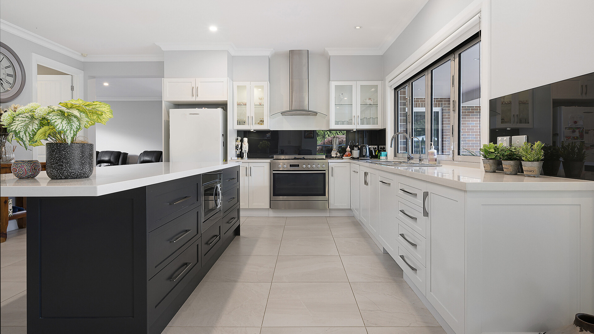 14 Buckland Drive, Orange NSW 2800 - photo 4