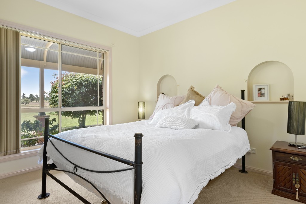 413 Beasley Road, Orange NSW 2800 - photo 12