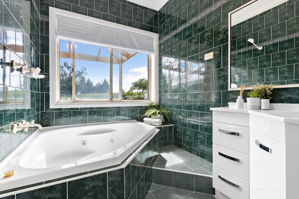 413 Beasley Road, Orange NSW 2800 - photo 10