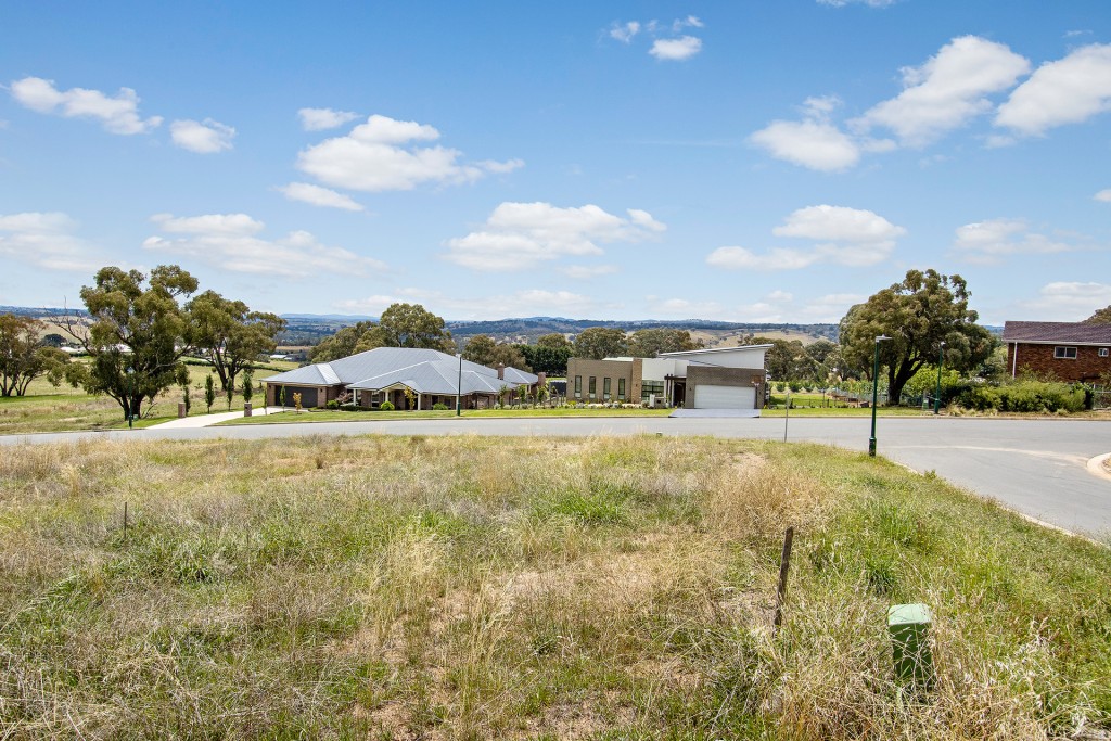 6 Patrick Close, Orange NSW 2800 - photo 2