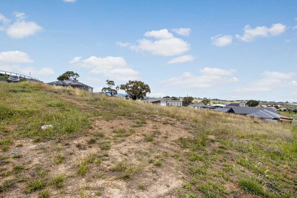 6 Patrick Close, Orange NSW 2800 - photo 4