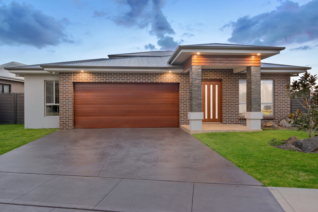 8 Cedar Street, Orange NSW 2800 - photo 2