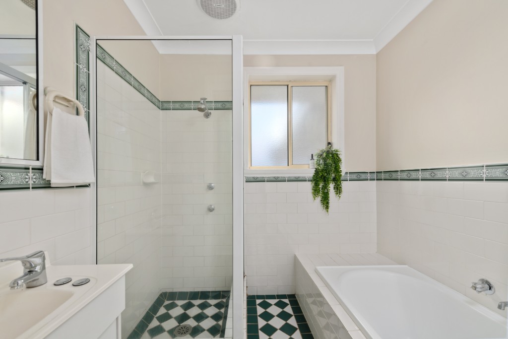 15 Turner Crescent, Orange NSW 2800 - photo 8
