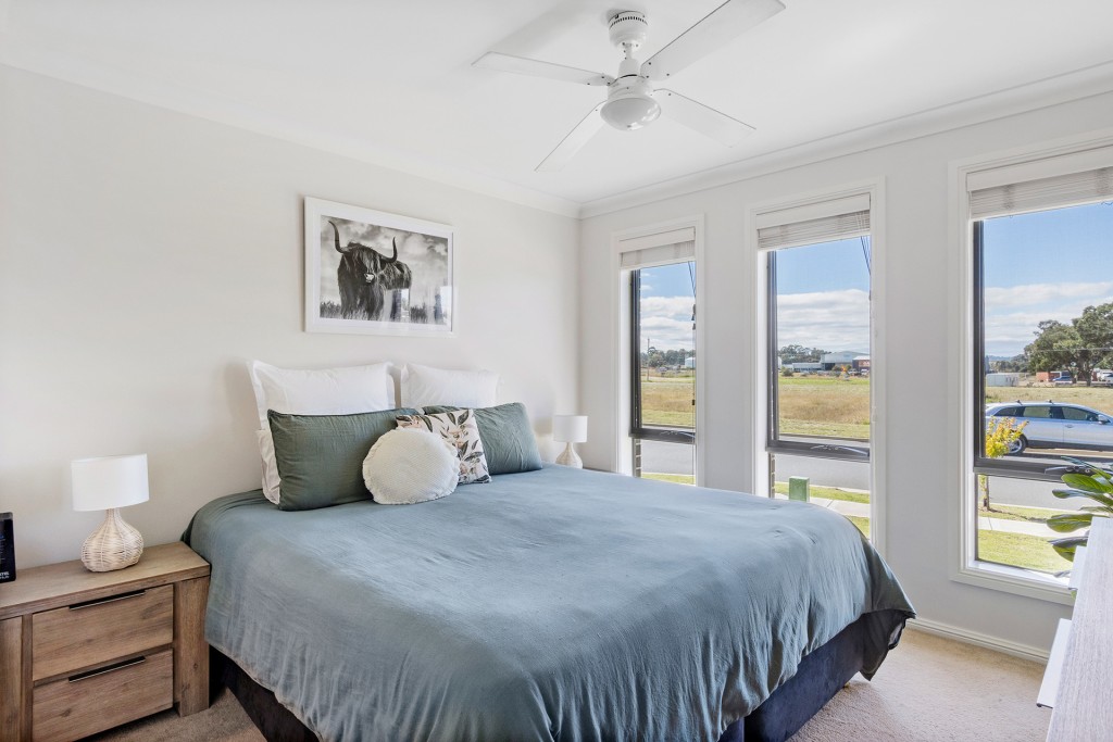 39 Moonstone Drive, Orange NSW 2800 - photo 5