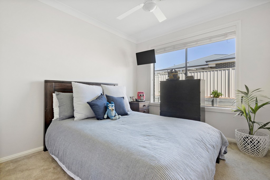 39 Moonstone Drive, Orange NSW 2800 - photo 7