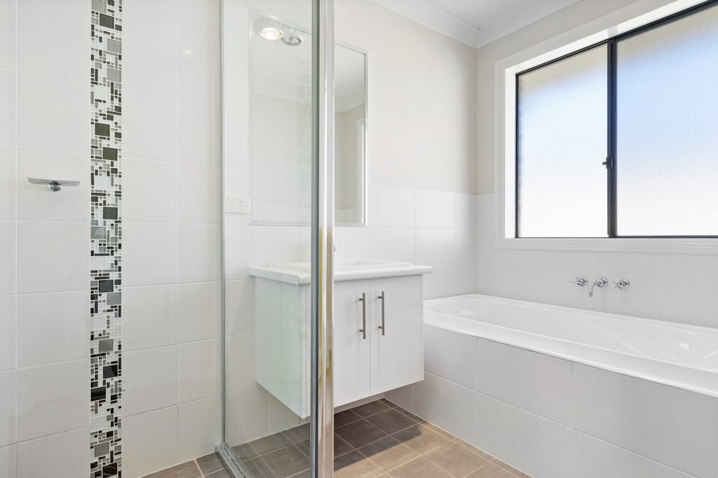 39 Moonstone Drive, Orange NSW 2800 - photo 9