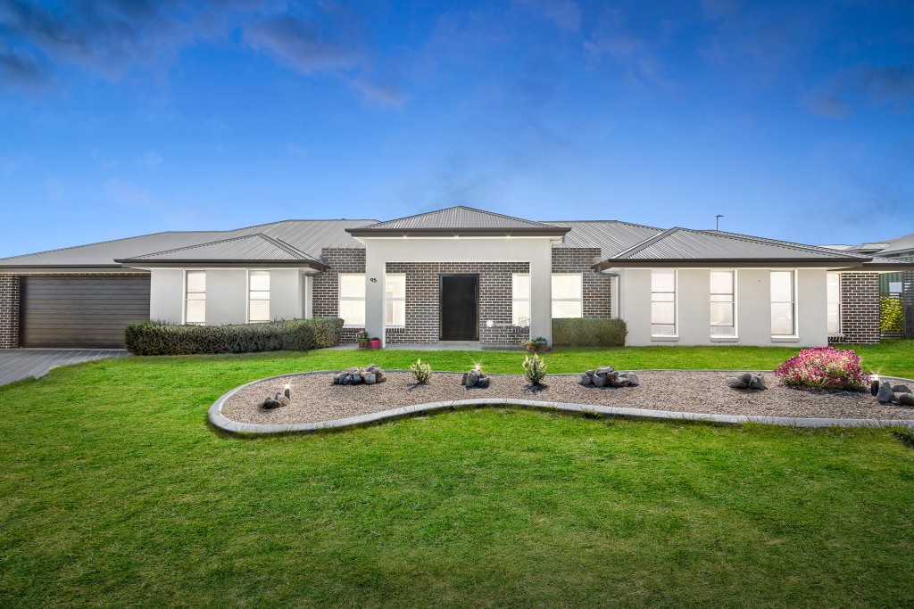 95 Colville Street, Bathurst NSW 2795 - photo 2