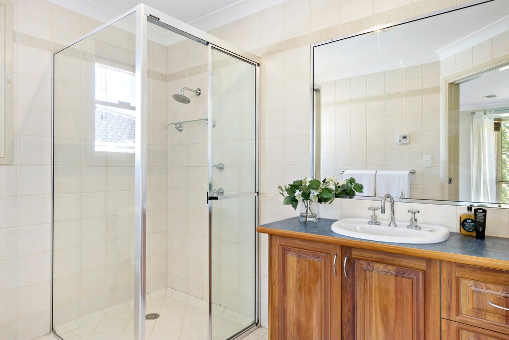 2 Bimble Close, Orange NSW 2800 - photo 15