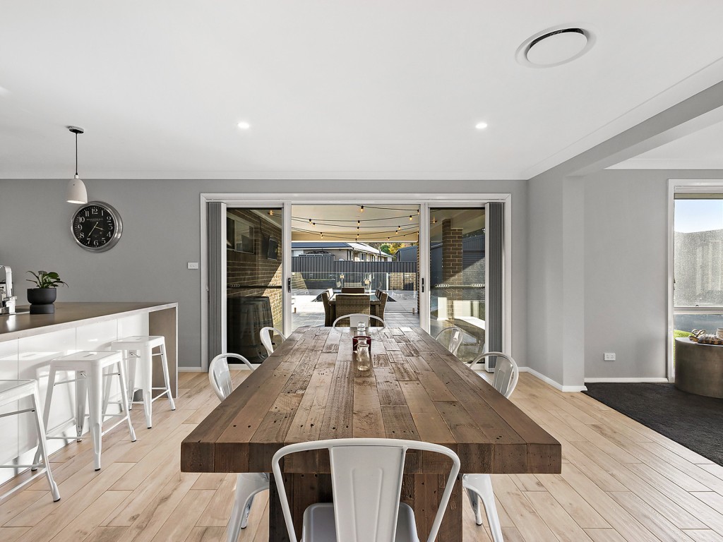 5 Lombardy Way, Orange NSW 2800 - photo 2