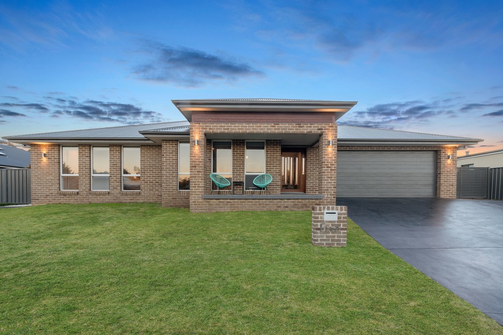 5 Lombardy Way, Orange NSW 2800 - photo 3