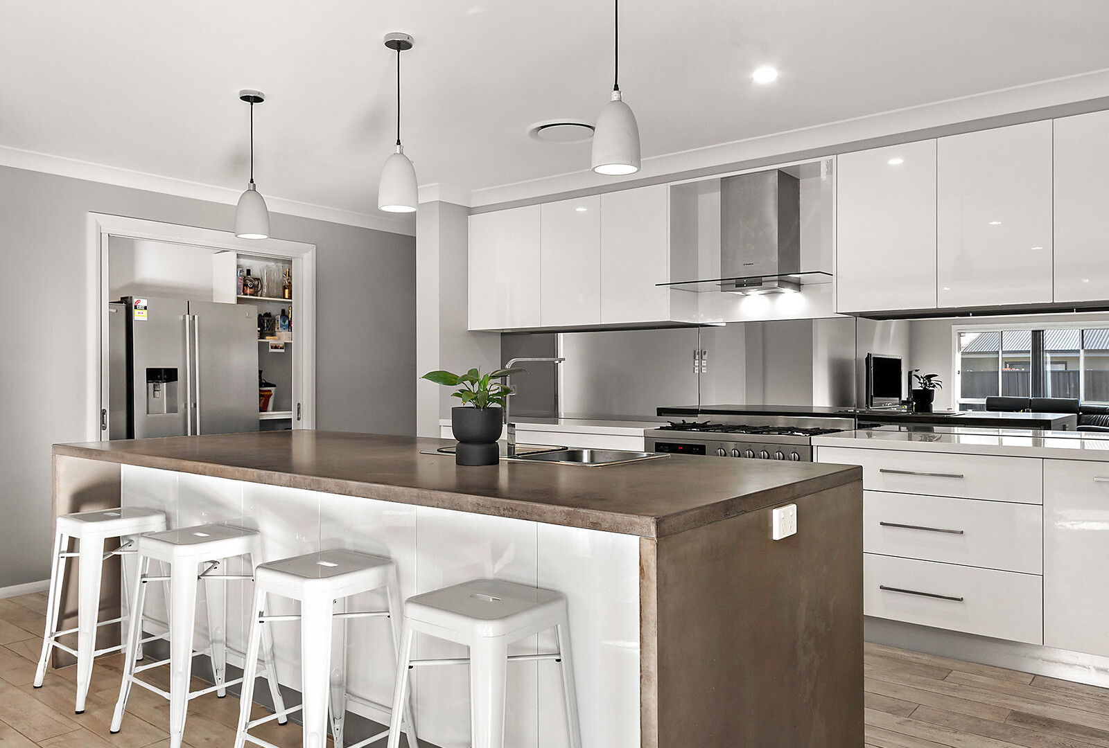 5 Lombardy Way, Orange NSW 2800 - photo 4