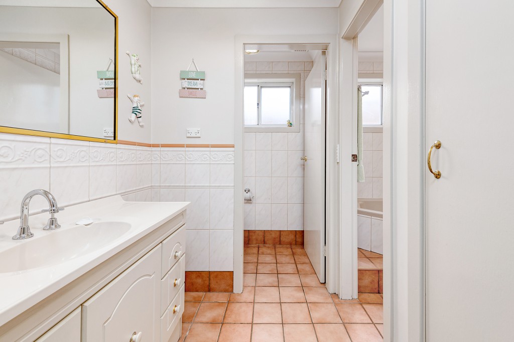 17 Malvern Avenue, Orange NSW 2800 - photo 12