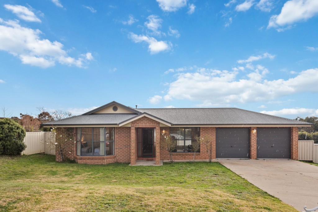 6 Maroney Close, Orange NSW 2800 - photo 13