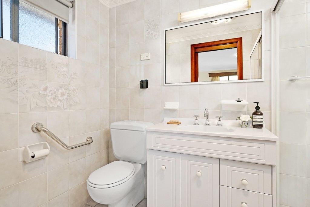 21 Icely Road, Orange NSW 2800 - photo 17