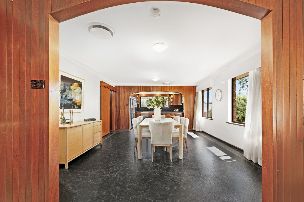 21 Icely Road, Orange NSW 2800 - photo 3
