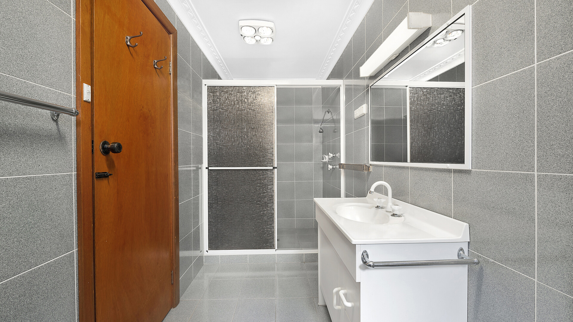 21 Icely Road, Orange NSW 2800 - photo 24