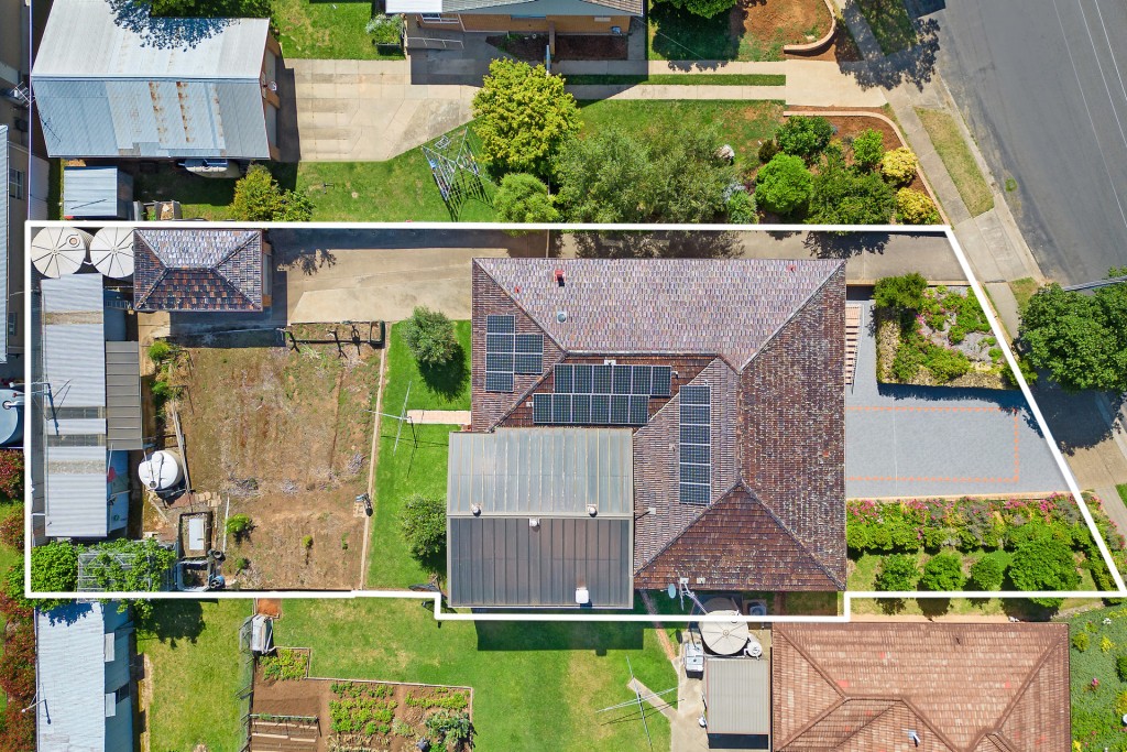 21 Icely Road, Orange NSW 2800 - photo 29