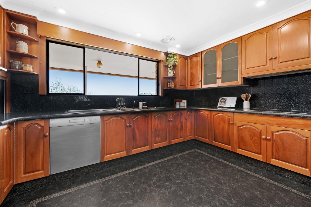 21 Icely Road, Orange NSW 2800 - photo 5