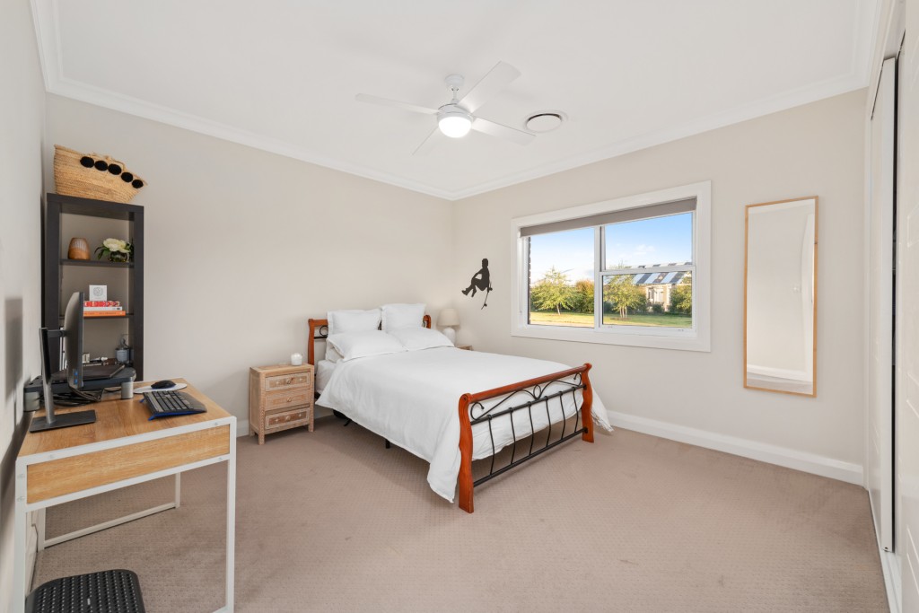 76 Dean Drive, Orange NSW 2800 - photo 19