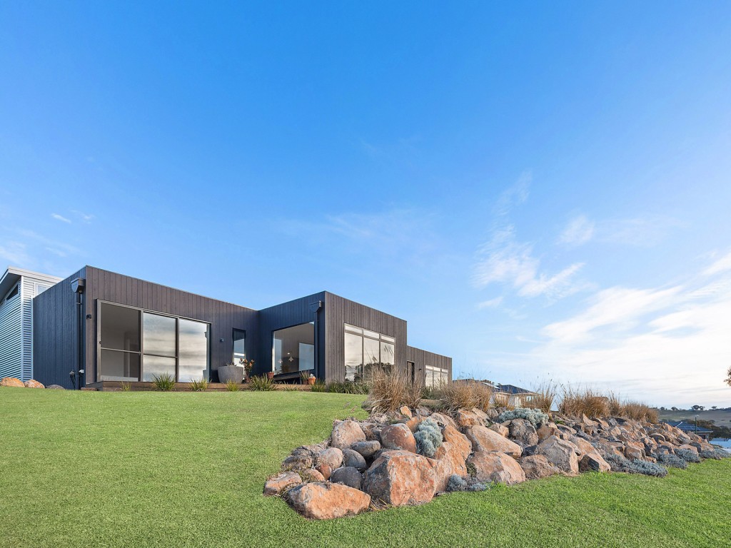 2 Patrick Close, Orange NSW 2800 - photo 3