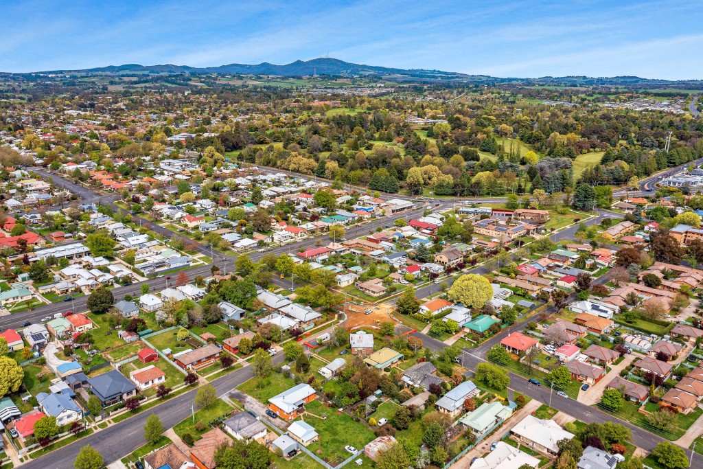 126 Sampson Street, Orange NSW 2800 - photo 18