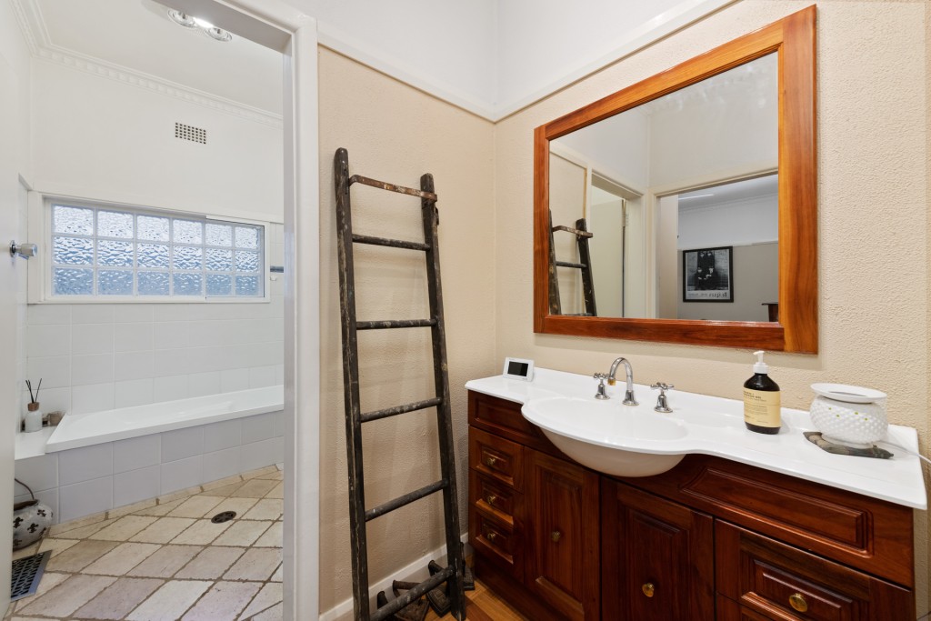 30 Casey Street, Orange NSW 2800 - photo 12