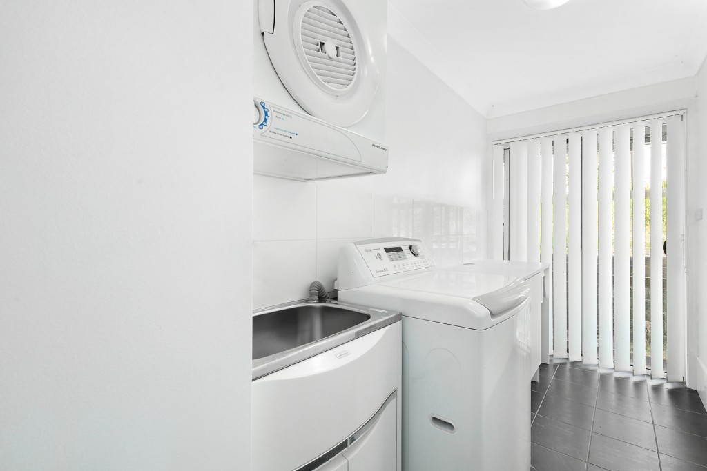 3 Maroney Close, Orange NSW 2800 - photo 13