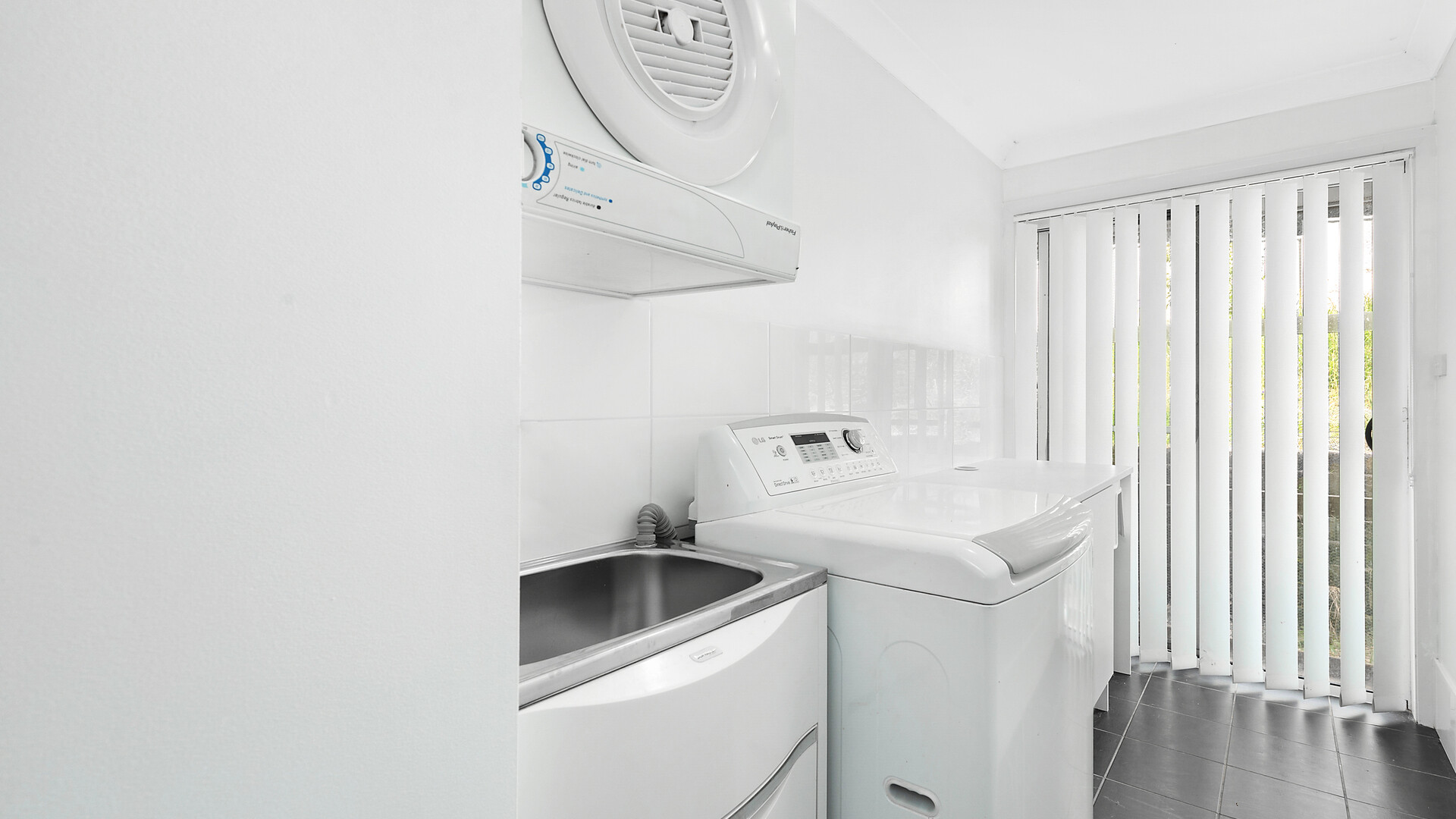 3 Maroney Close, Orange NSW 2800 - photo 13
