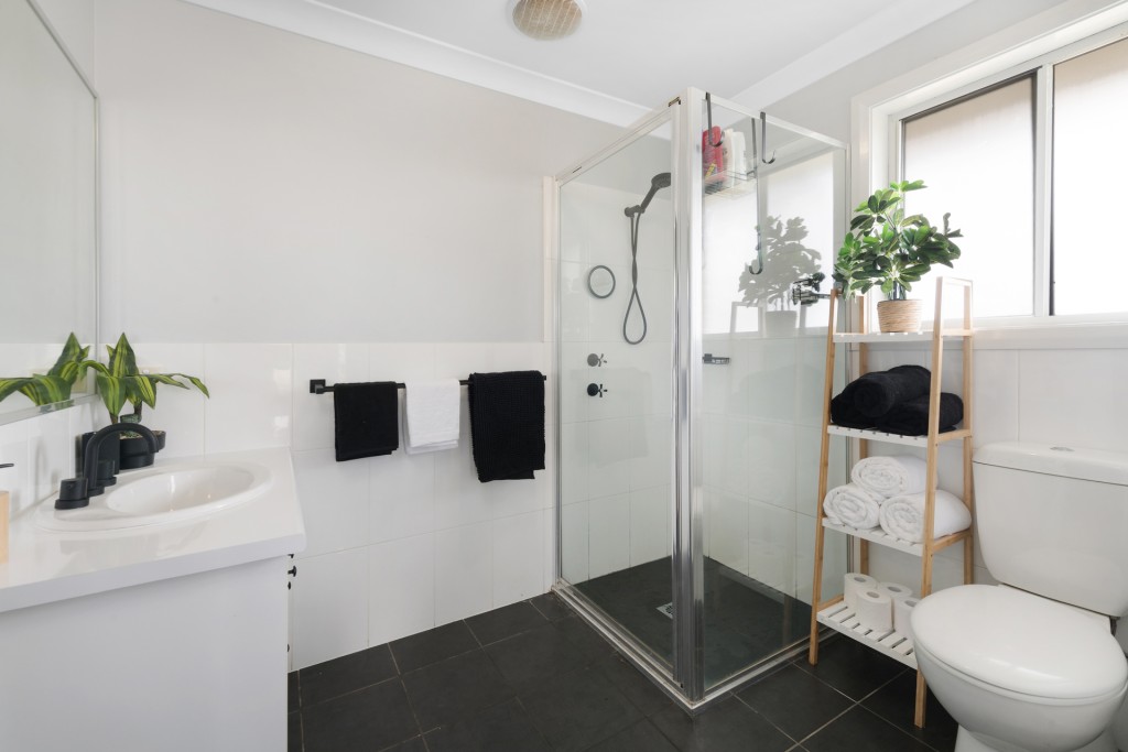 3 Maroney Close, Orange NSW 2800 - photo 8