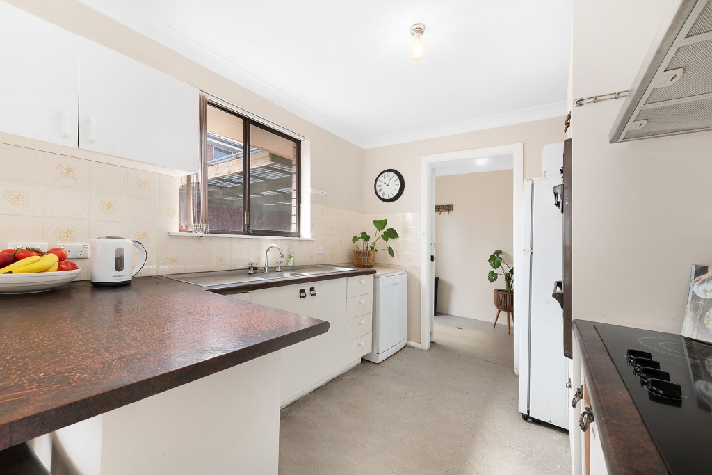 2 Torulosa Way, Orange NSW 2800 - photo 2