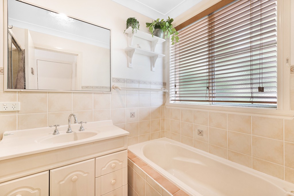 2 Emily Place, Orange NSW 2800 - photo 5