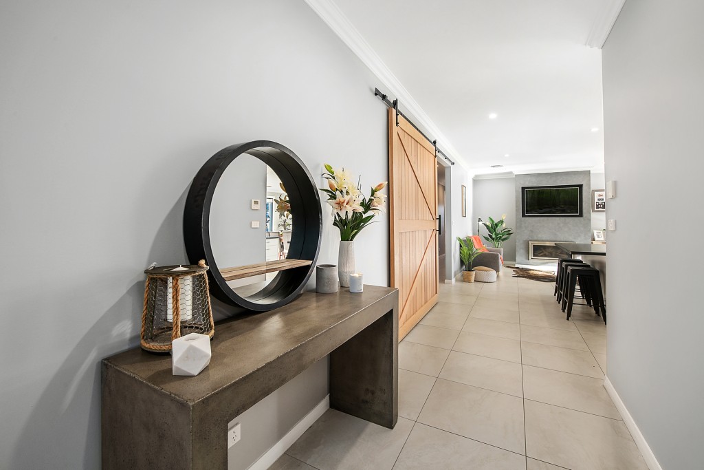 16 Manning Road, Orange NSW 2800 - photo 3