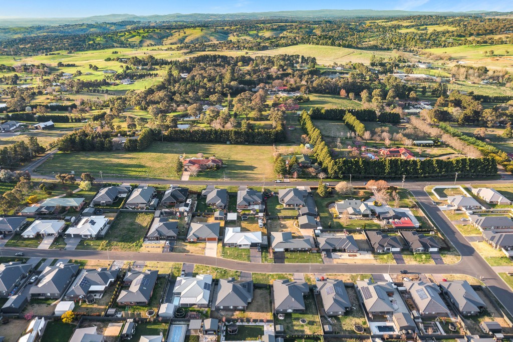 16 Manning Road, Orange NSW 2800 - photo 26