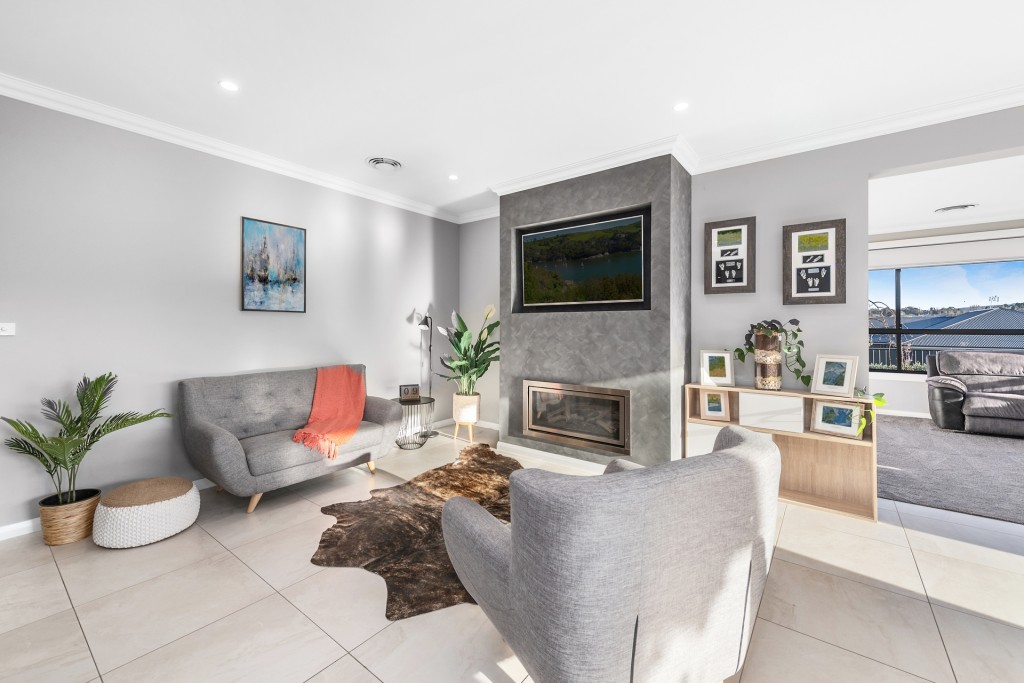 16 Manning Road, Orange NSW 2800 - photo 4