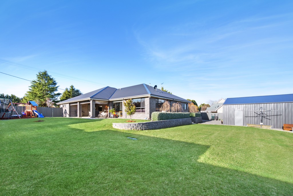 16 Manning Road, Orange NSW 2800 - photo 5