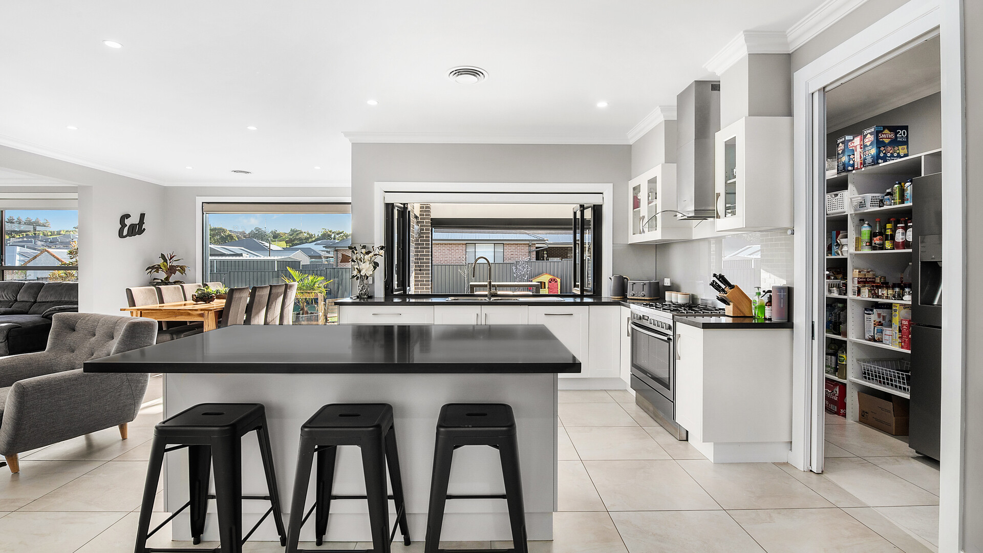 16 Manning Road, Orange NSW 2800 - photo 8