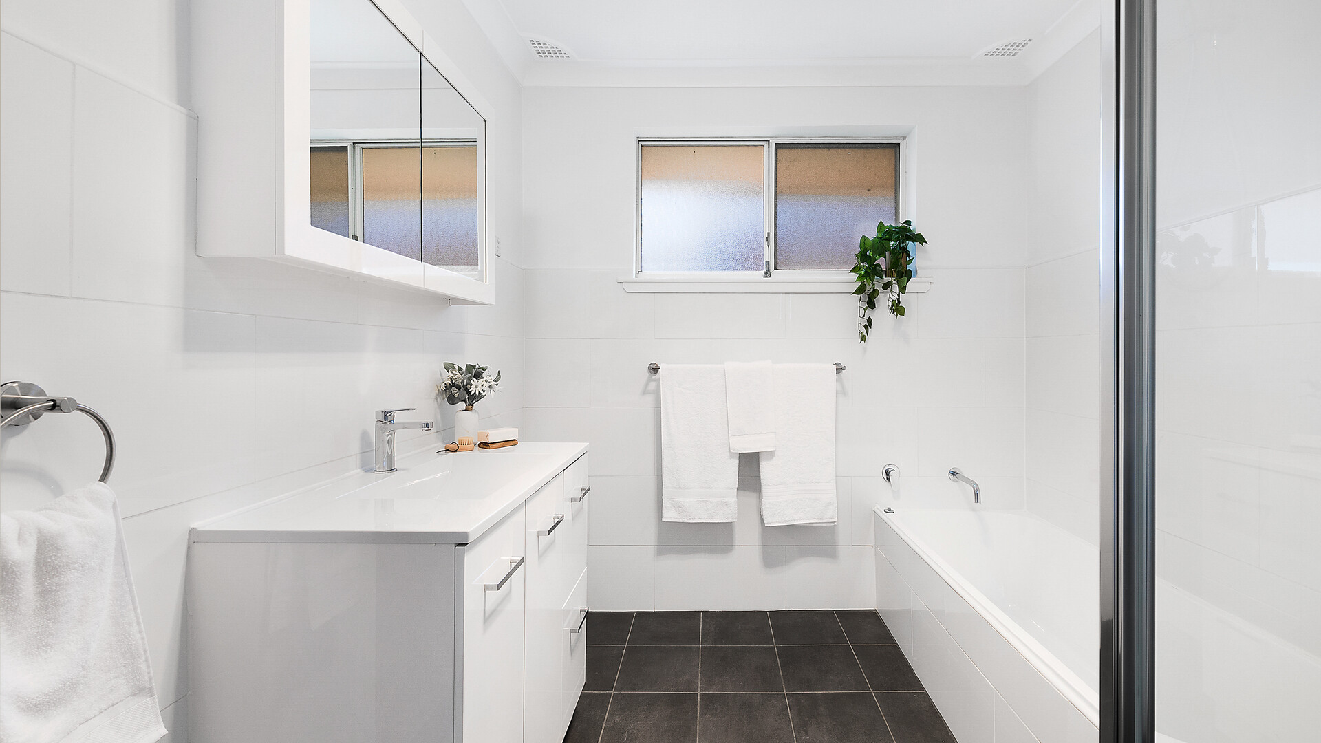83 Burrendong Way, Orange NSW 2800 - photo 11