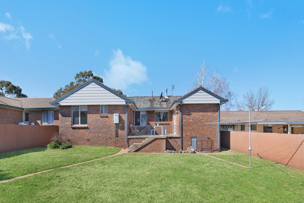 83 Burrendong Way, Orange NSW 2800 - photo 13