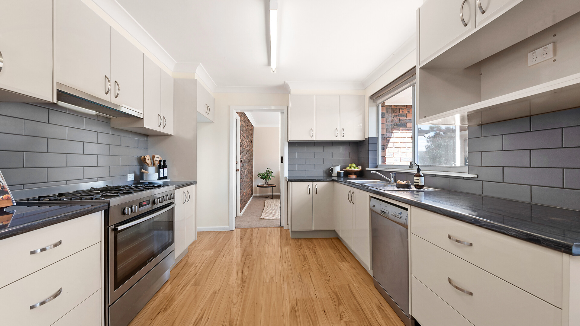 83 Burrendong Way, Orange NSW 2800 - photo 5
