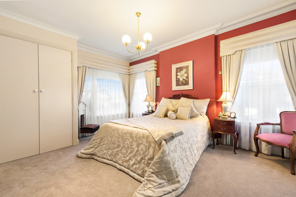 20 Molong Road, Orange NSW 2800 - photo 10