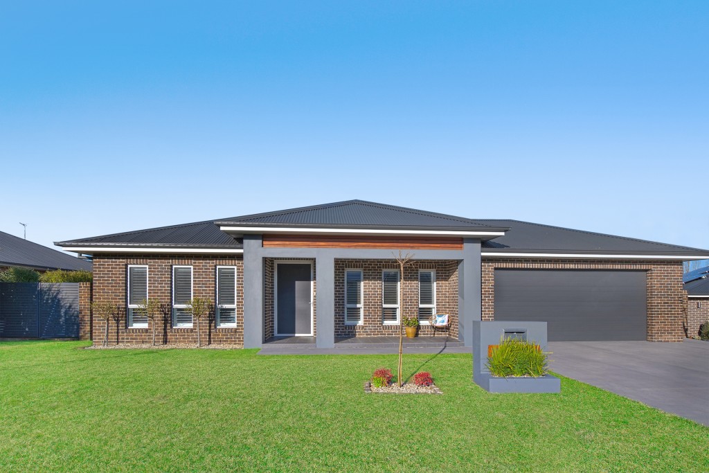 37 Lombardy Way, Orange NSW 2800 - McGrath Central West