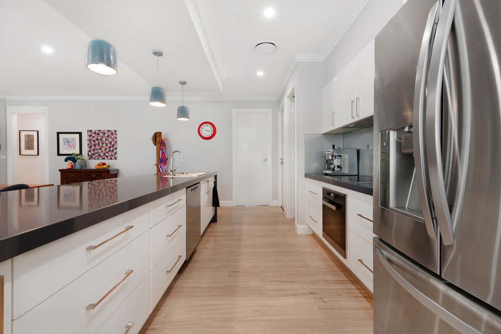 37 Lombardy Way, Orange NSW 2800 - photo 5